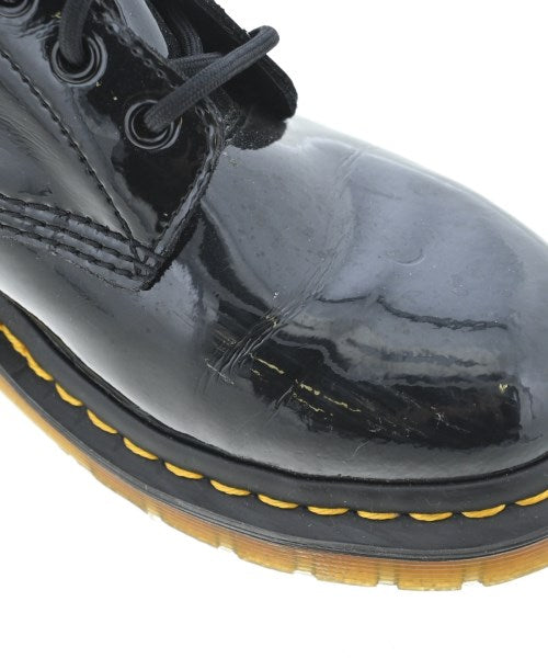 Dr.Martens 靴子