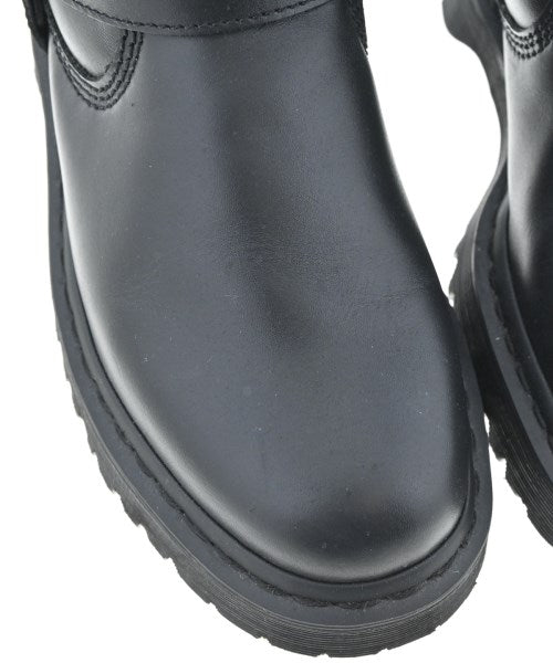 Dr.Martens 靴子