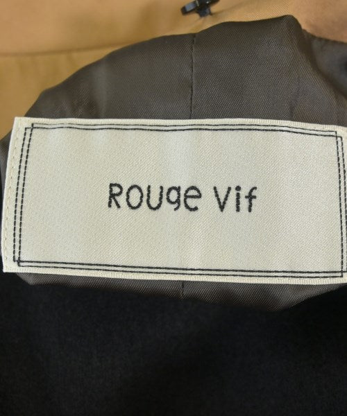 Rouge vif 風衣