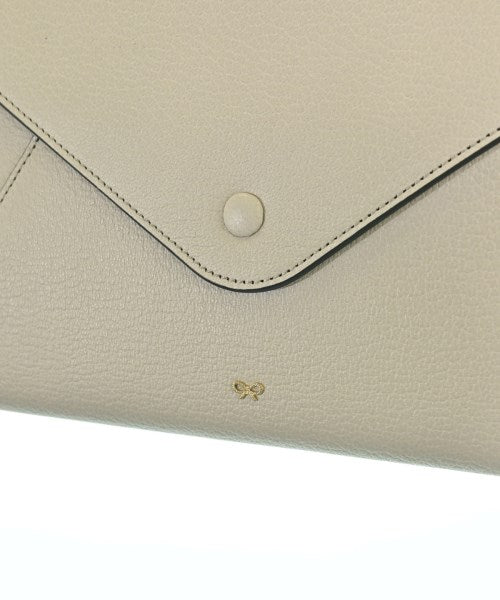 ANYA HINDMARCH 手拿包
