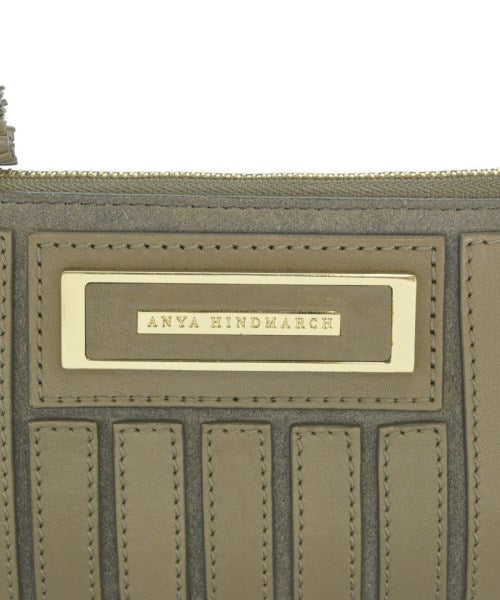 ANYA HINDMARCH 手拿包