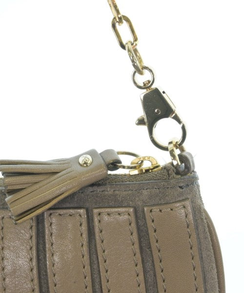 ANYA HINDMARCH 手拿包