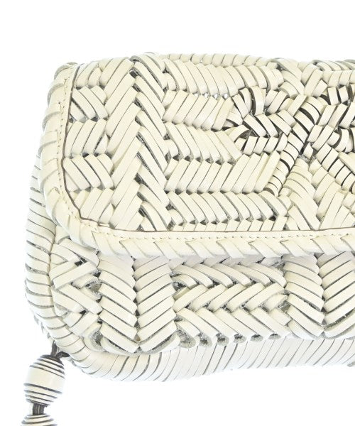ANYA HINDMARCH 手拿包