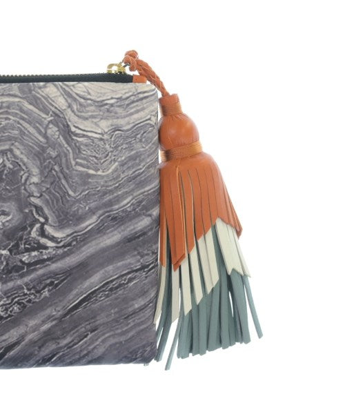 ANYA HINDMARCH 手拿包