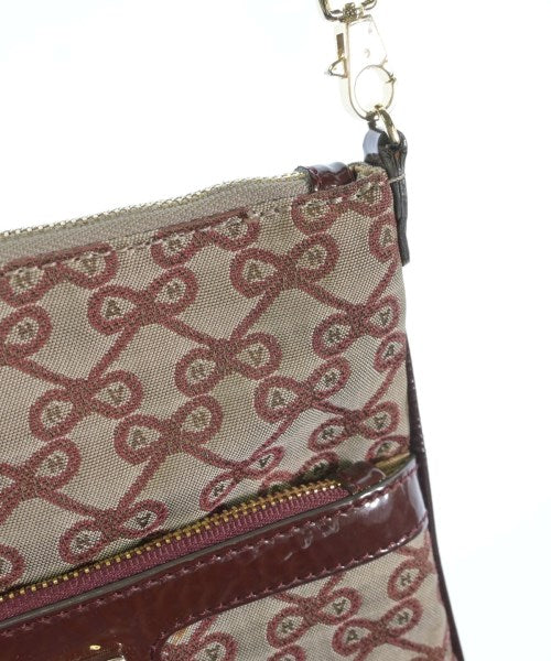 ANYA HINDMARCH 肩背包