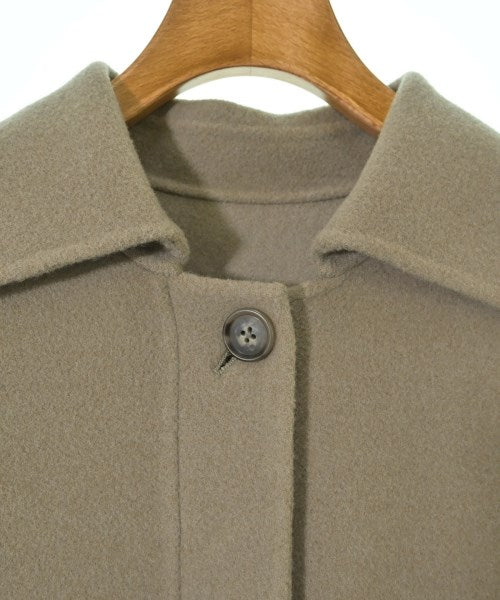 MOGA 支撐領外套