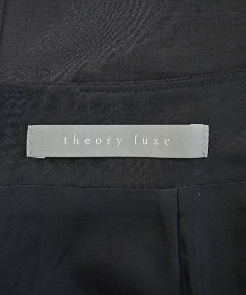 theory luxe 膝上裙