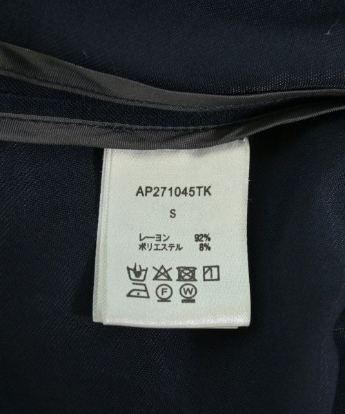 apart by lowrys 風衣