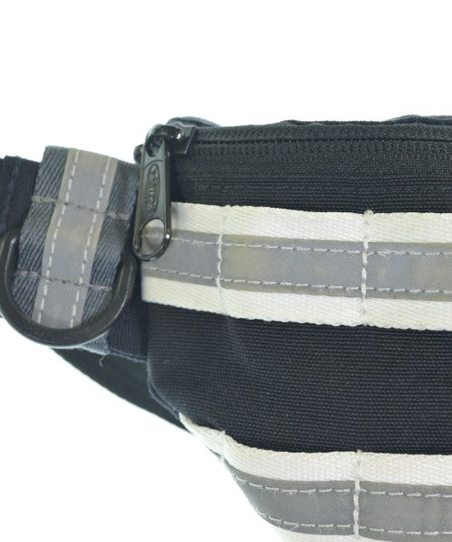 White Mountaineering 肩背包