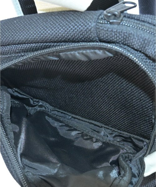 White Mountaineering 肩背包