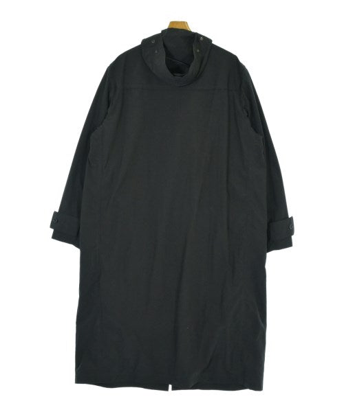 White Mountaineering 羊毛大衣