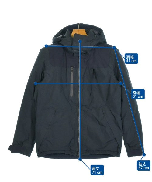 White Mountaineering 羽絨夾克/背心