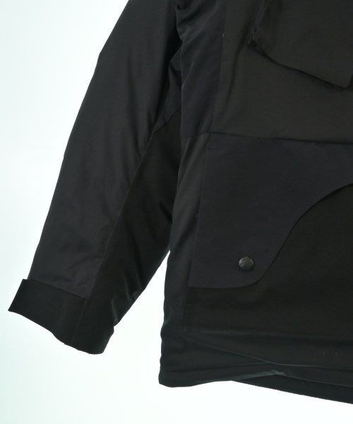 White Mountaineering 羽絨夾克/背心
