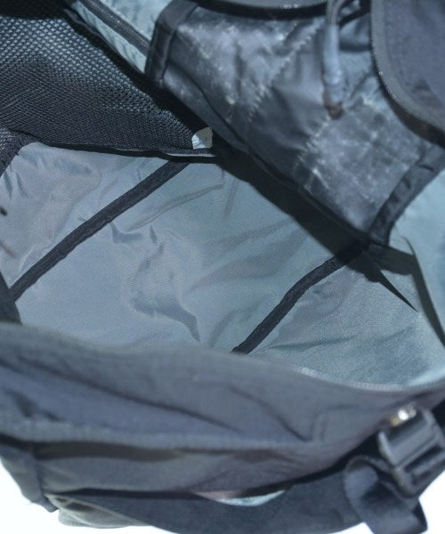 White Mountaineering 肩背包