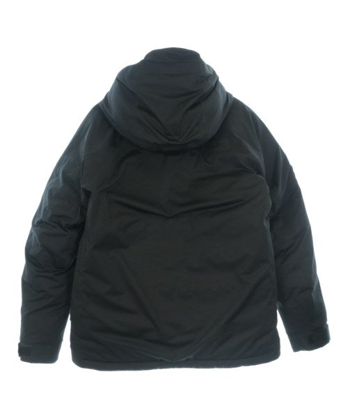 White Mountaineering 羽絨夾克/背心