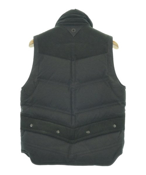White Mountaineering 羽絨夾克/背心