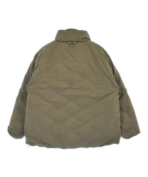 White Mountaineering 羽絨夾克/背心