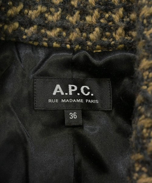 A.P.C. 支撐領外套