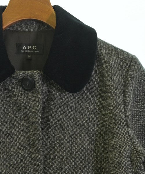 A.P.C. 支撐領外套