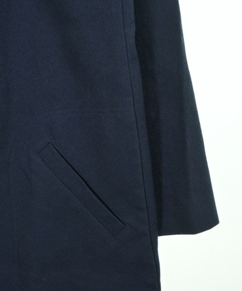 A.P.C. 支撐領外套