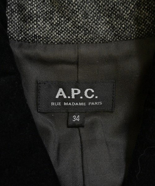 A.P.C. 支撐領外套