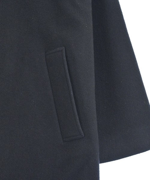 A.P.C. 支撐領外套