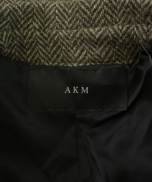 AKM 支撐領外套