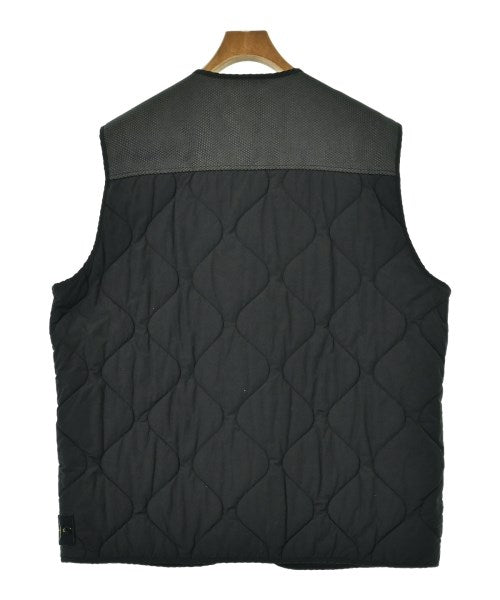 STONE ISLAND 羽絨夾克/背心