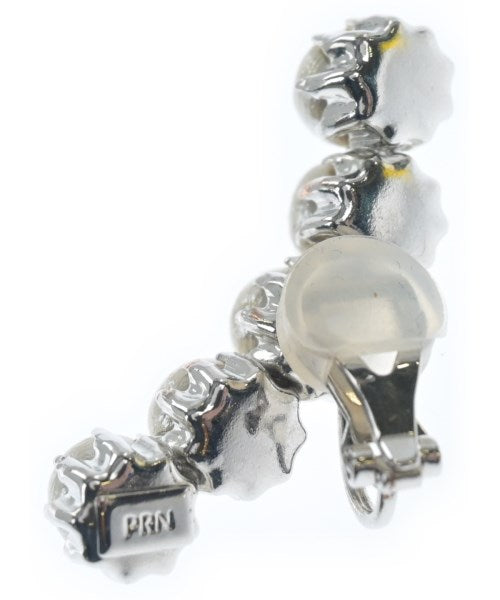 petite robe noire 耳環　