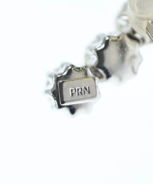 petite robe noire 耳環　