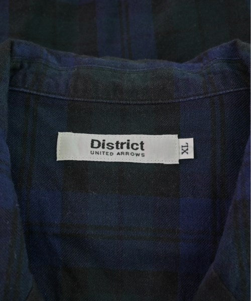 DISTRICT 休夾克