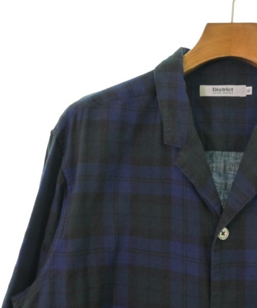 DISTRICT 休夾克