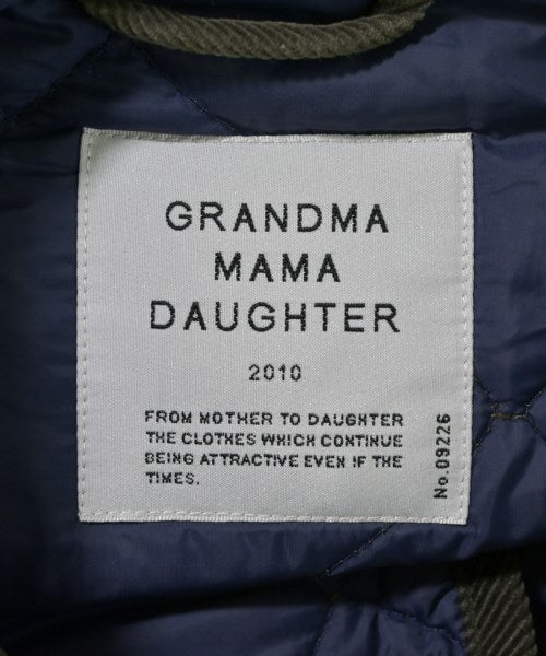 GRANDMA MAMA DAUGHTER 羽絨夾克/背心