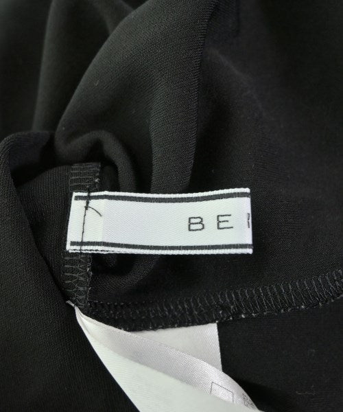 BEIGE, 洋裝