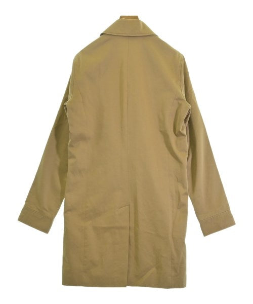 A.P.C. 支撐領外套