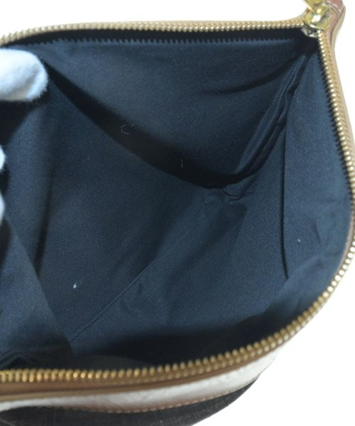 A.P.C. 手拿包
