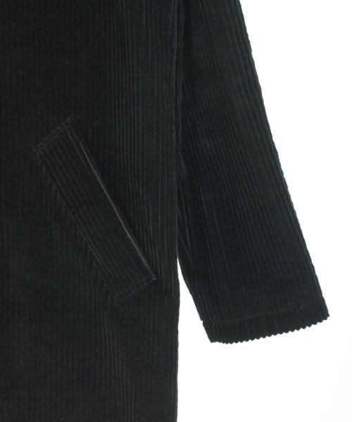A.P.C. 支撐領外套