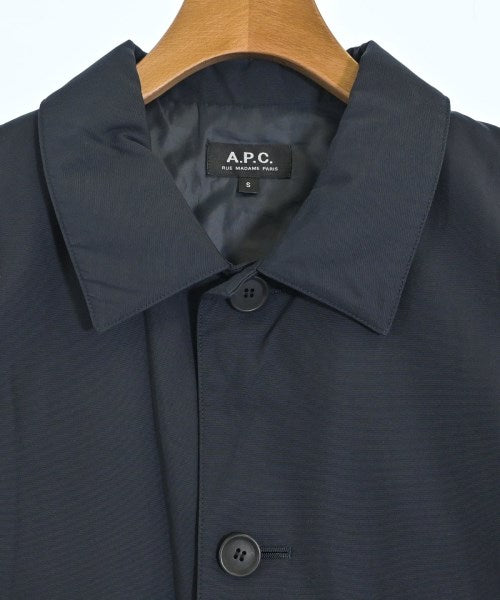 A.P.C. 支撐領外套