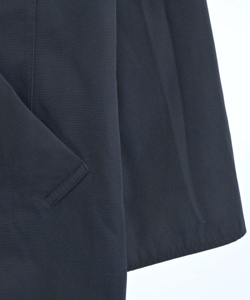 A.P.C. 支撐領外套