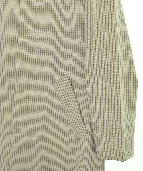 A.P.C. 支撐領外套