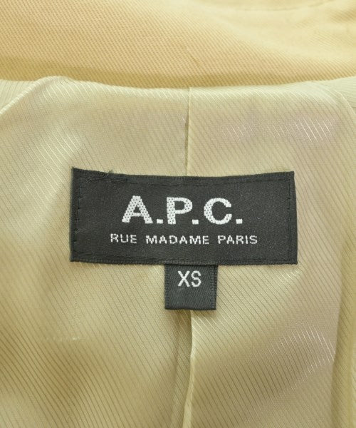 A.P.C. 支撐領外套