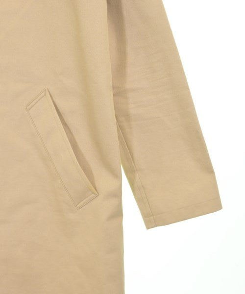 A.P.C. 支撐領外套