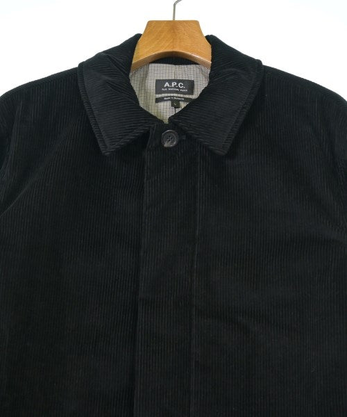 A.P.C. 支撐領外套
