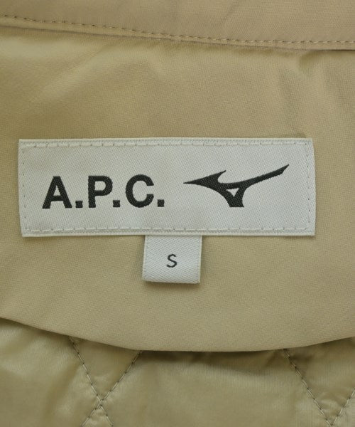 A.P.C. 支撐領外套