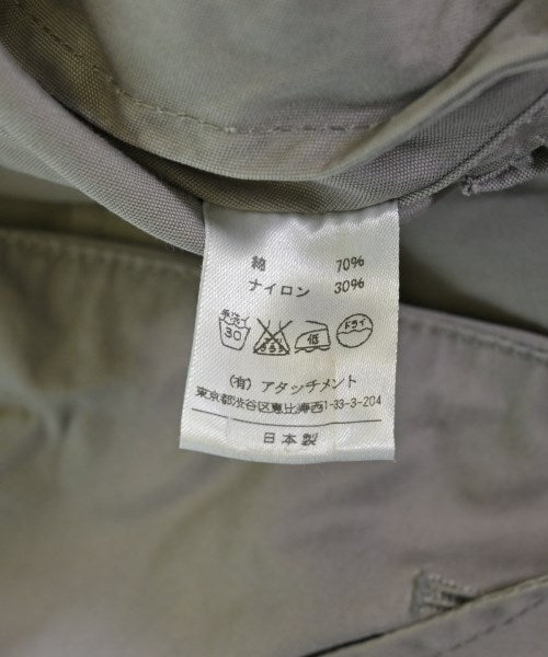 ATTACHMENT 現代外套