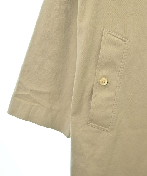 COMOLI 支撐領外套