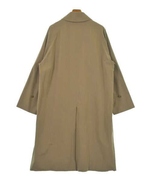 COMOLI 支撐領外套