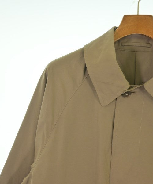 COMOLI 支撐領外套