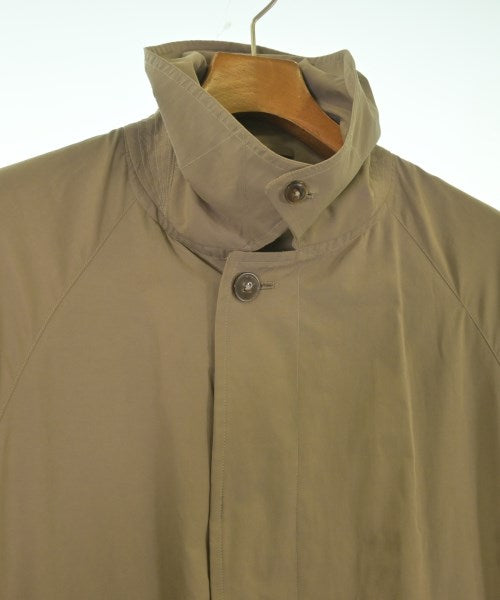 COMOLI 支撐領外套