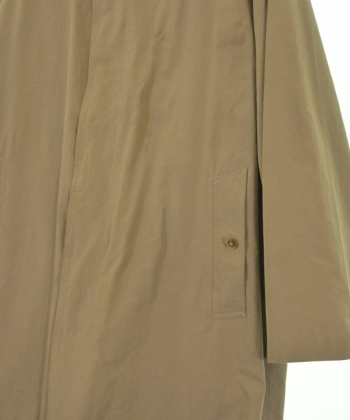 COMOLI 支撐領外套